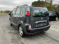 Вид сзади слева