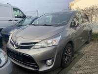 Pogled od napred levo