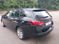 Pogled od pozadi levo