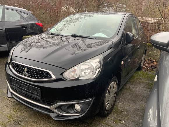 Pogled od napred levo