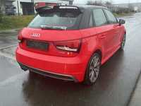 Pogled od pozadi desno