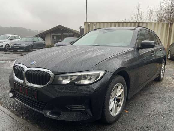 Pogled od napred levo