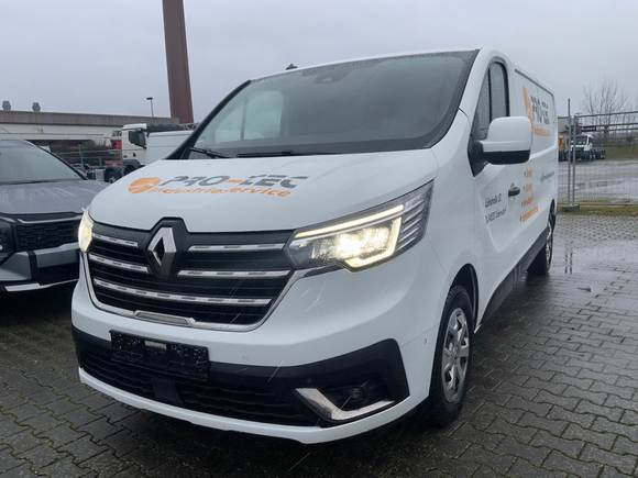 Pogled od napred levo