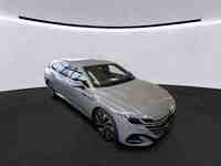 Pogled sprijeda desno