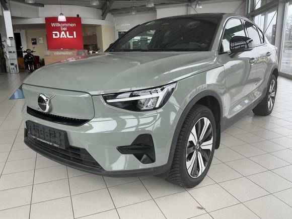 Pogled od napred levo