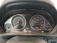 Pohled na přístrojovou desku