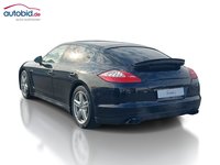 Vaade tagant vasakult