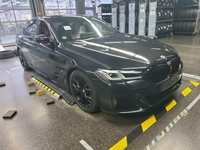 Pogled desno spredaj