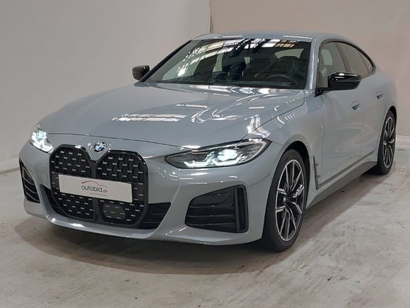 Pogled od napred levo