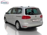 Vue de l’arrière gauche