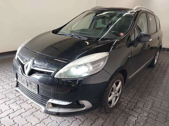 Вид спереди слева