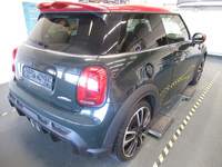 Pogled od pozadi desno