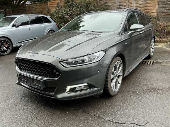 Вид спереди слева