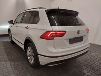 Вид сзади слева