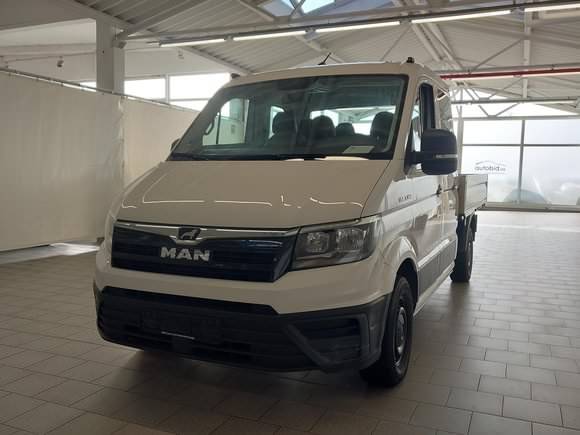 Pogled od napred levo