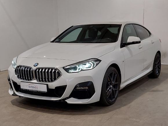 Pogled od napred levo