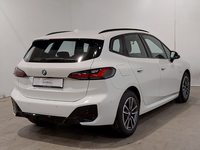 Náhľad zozadu sprava