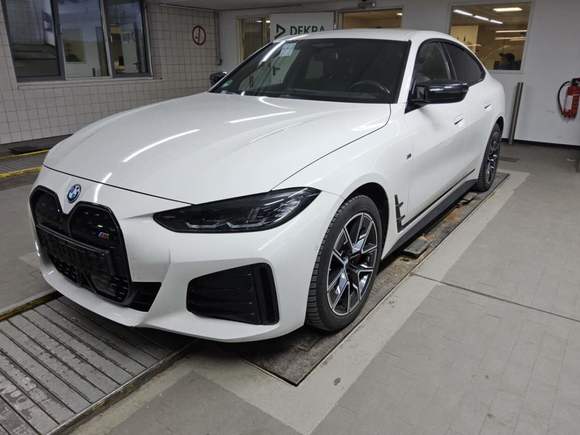 Vista anteriore sinistra