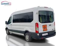 Vue de l’arrière gauche