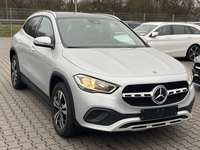 Pogled desno spredaj