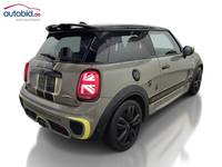 Aanzicht achter rechts