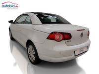 Vue de l’arrière gauche