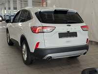 Vaizdas iš galo kairės