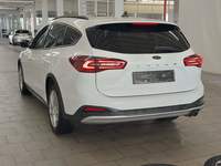 Vaizdas iš galo kairės