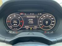 Pohled na přístrojovou desku