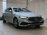 Náhled zpředu zprava