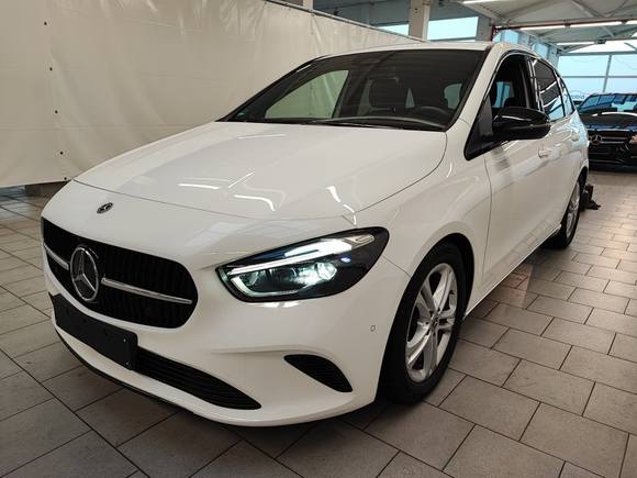 Pogled od napred levo