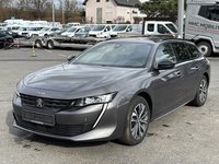 Pogled od napred levo