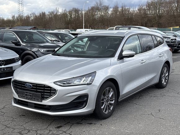 Pogled od napred levo