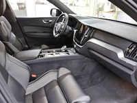 Náhľad do vnútorného priestoru