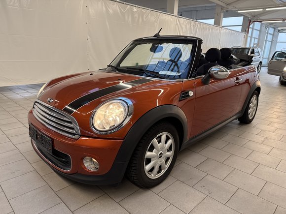 Pogled od napred levo