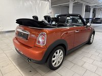 Pogled od pozadi desno