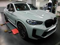 Pogled desno spredaj