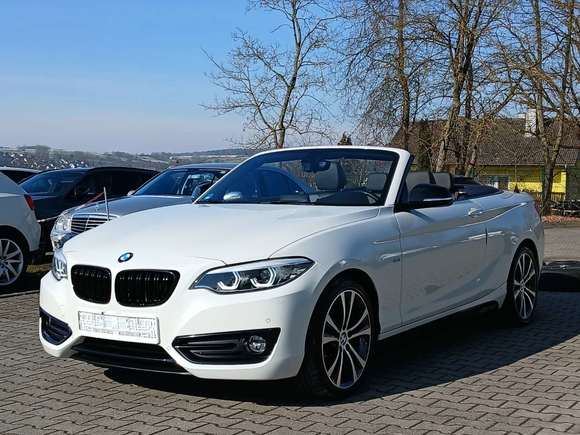 Pogled od napred levo