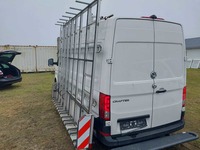 Pogled od pozadi levo