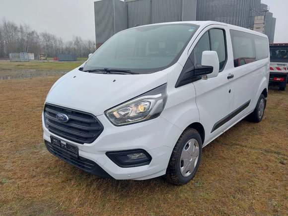 Pogled od napred levo