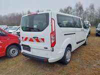 Pogled od pozadi desno