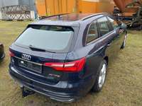 Pogled od pozadi desno