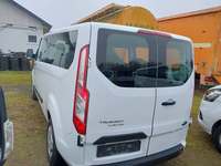 Pogled od pozadi levo