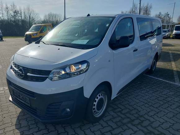 Pogled od napred levo