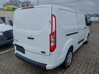 Pogled od pozadi desno