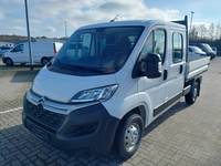 Pogled od napred levo