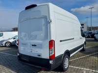 Pogled od pozadi desno