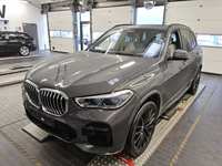 Pogled od napred levo