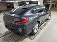 Pogled od pozadi desno