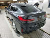 Pogled od pozadi levo